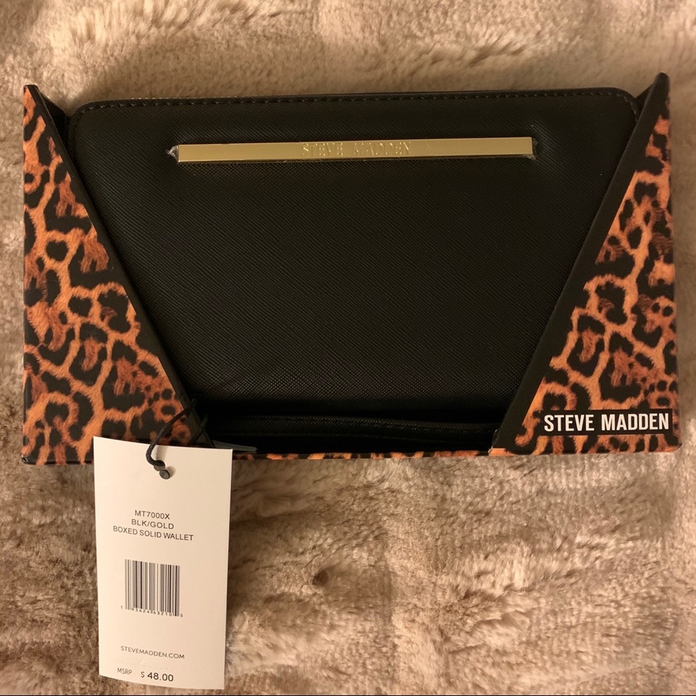 Steve Madden wallet/wristlet